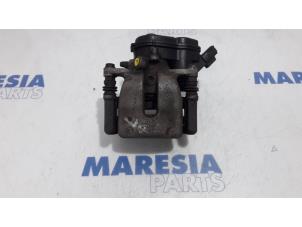 Used Rear brake calliper, left Renault Espace (RFCJ) 1.6 Tce 200 EDC Price € 131,25 Margin scheme offered by Maresia Parts