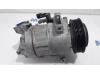 Air conditioning pump from a Renault Espace (RFCJ) 1.6 Tce 200 EDC 2016
