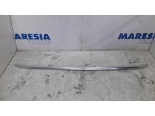 Used Roof rail, left Peugeot 308 SW (L4/L9/LC/LJ/LR) 1.6 BlueHDi 120 Price € 99,00 Margin scheme offered by Maresia Parts