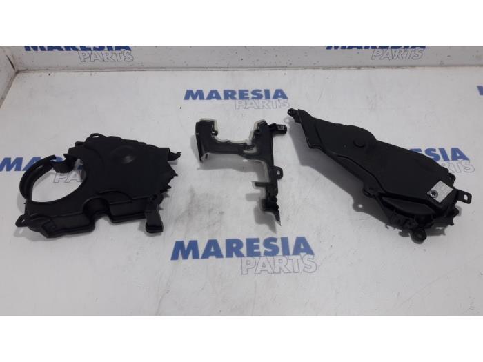 Usagé Couvercle de distribution Citroen Jumpy (G9) 2.0 HDiF 16V 125 Prix € 60,50 Prix TTC proposé par Maresia Parts