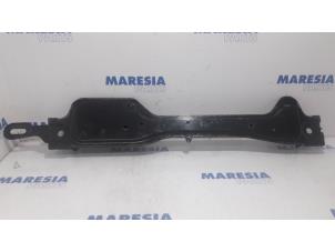 Used Radiator bar Renault Espace (RFCJ) 1.6 Tce 200 EDC Price € 131,25 Margin scheme offered by Maresia Parts