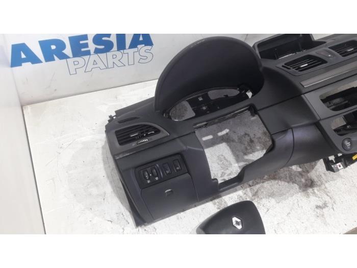 Airbag set from a Renault Megane III Grandtour (KZ) 1.5 dCi 110 2016