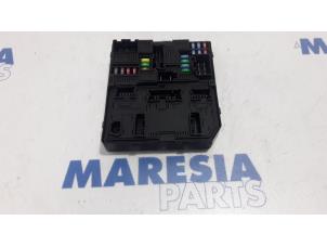 Used Fuse box Renault Espace (RFCJ) 1.6 Tce 200 EDC Price € 50,00 Margin scheme offered by Maresia Parts