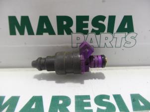 Gebrauchte Injektor (Benzineinspritzung) Renault Safrane II 2.0 16V RTE,RXE Preis € 25,00 Margenregelung angeboten von Maresia Parts