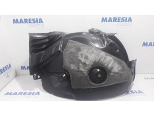Used Wheel arch liner Renault Megane III Grandtour (KZ) 1.5 dCi 110 Price € 35,00 Margin scheme offered by Maresia Parts