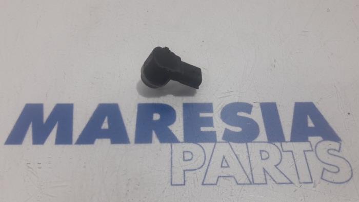 Begagnade Parkeringssensor Renault Scénic III (JZ) 2.0 16V CVT Pris € 19,50 Marginaltabell erbjuds av Maresia Parts
