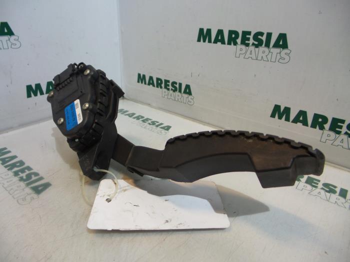 Begagnade Gaspedalsensor Renault Laguna II Grandtour (KG) 1.8 16V Pris € 30,00 Marginaltabell erbjuds av Maresia Parts