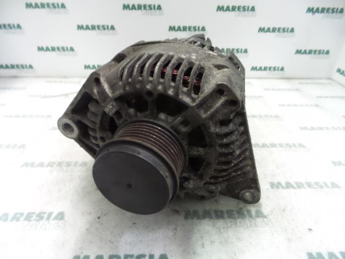 Gebrauchte Dynamo Renault Megane Break/Grandtour (KA) 1.9 dCi Preis € 35,00 Margenregelung angeboten von Maresia Parts