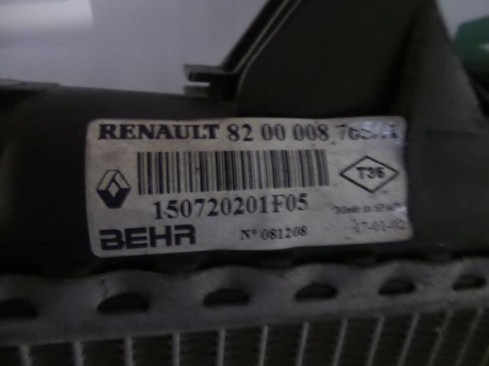 Radiator from a Renault Vel Satis (BJ) 2.2 dCi 150 16V 2002