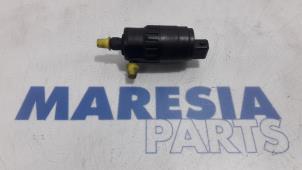 Gebrauchte Scheibensprüherpumpe vorne Citroen Jumper (U9) Preis € 36,30 Mit Mehrwertsteuer angeboten von Maresia Parts