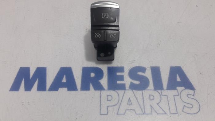 Używane Przelacznik hamulca postojowego Renault Espace (RFCJ) 1.6 Tce 200 Cena € 40,00 Procedura marży oferowane przez Maresia Parts