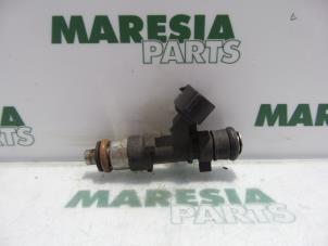 Usagé Injecteur (injection essence) Citroen C4 Berline (LC) 1.6 16V Prix € 20,00 Règlement à la marge proposé par Maresia Parts