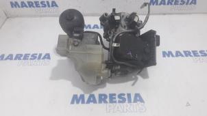 Used Robotised gearbox Peugeot 508 (8D) 2.0 Hybrid4 16V Price € 708,75 Margin scheme offered by Maresia Parts