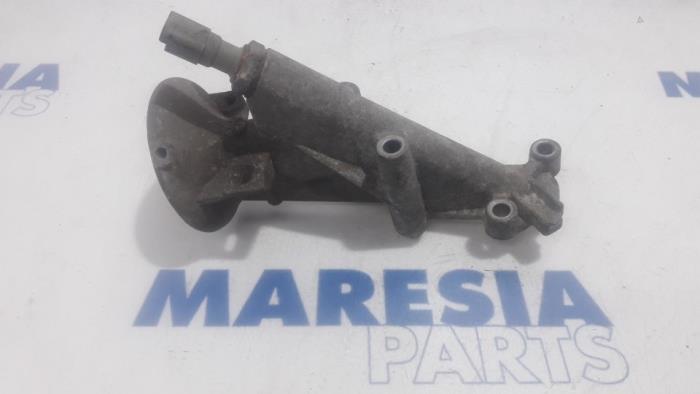 Gebrauchte Ölfilterhalter Peugeot 407 (6D) 2.0 16V Preis € 40,00 Margenregelung angeboten von Maresia Parts