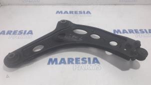 Used Front lower wishbone, left Opel Vivaro 1.6 CDTI BiTurbo 120 Price € 42,35 Inclusive VAT offered by Maresia Parts
