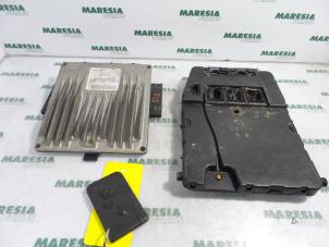 Used Engine management computer Renault Grand Scénic II (JM) 1.5 dCi 100 Price € 210,00 Margin scheme offered by Maresia Parts