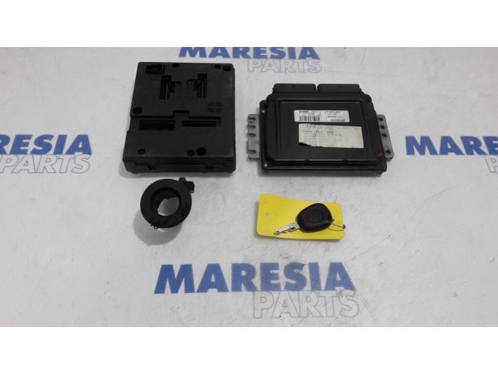 Used Engine management computer Renault Megane Scénic (JA) 1.6 16V RT,RXE,RXT Price € 262,50 Margin scheme offered by Maresia Parts