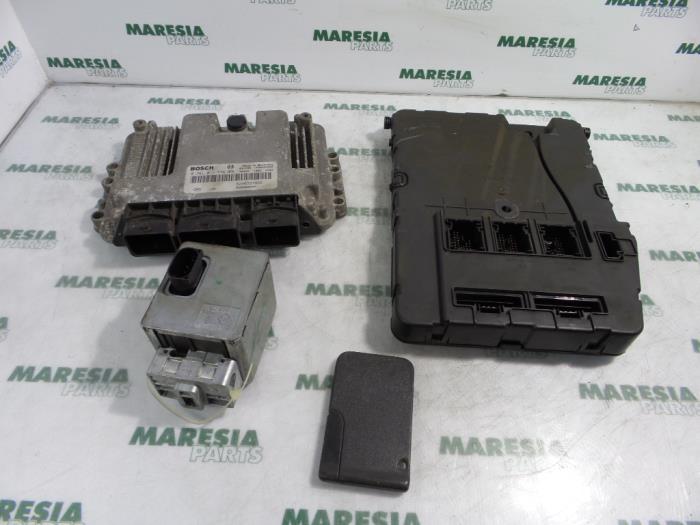 Used Engine management computer Renault Grand Scénic II (JM) 1.9 dCi 120 Price € 324,99 Margin scheme offered by Maresia Parts