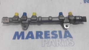 Used Fuel injector nozzle Opel Combo 1.3 CDTI 16V Price € 90,75 Inclusive VAT offered by Maresia Parts