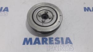 Used Crankshaft pulley Opel Combo 1.3 CDTI 16V Price € 24,20 Inclusive VAT offered by Maresia Parts
