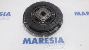 Used Clutch kit (complete) Opel Combo 1.3 CDTI 16V Price € 222,34 Inclusive VAT offered by Maresia Parts