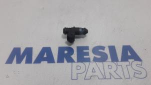 Used Injector (petrol injection) Renault Clio II (BB/CB) 1.4 16V Price € 20,00 Margin scheme offered by Maresia Parts