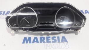 Gebrauchte Instrumentenbrett Peugeot 2008 (CU) 1.2 Vti 12V PureTech 82 Preis € 157,50 Margenregelung angeboten von Maresia Parts