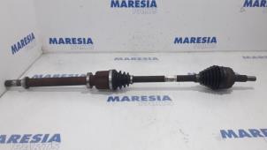 Used Front drive shaft, right Renault Megane III Grandtour (KZ) 1.5 dCi 90 Price € 50,00 Margin scheme offered by Maresia Parts