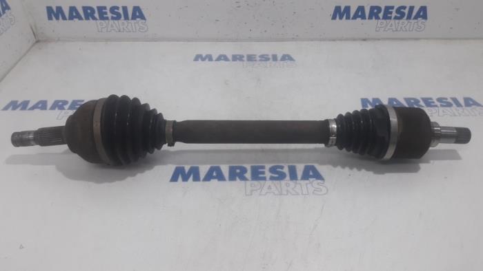Gebrauchte Antriebswelle links vorne Peugeot 508 (8D) 2.0 Hybrid4 16V Preis € 75,00 Margenregelung angeboten von Maresia Parts