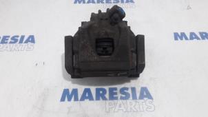 Used Front brake calliper, left Peugeot 508 (8D) 2.0 Hybrid4 16V Price € 50,00 Margin scheme offered by Maresia Parts