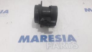 Used Airflow meter Peugeot 508 (8D) 2.0 Hybrid4 16V Price € 34,00 Margin scheme offered by Maresia Parts