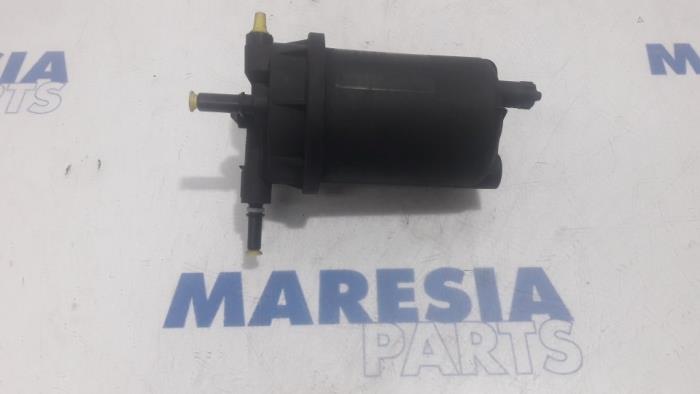 Begagnade Bränslefilterhus Renault Laguna II (BG) 1.9 dCi 120 Pris € 35,00 Marginaltabell erbjuds av Maresia Parts
