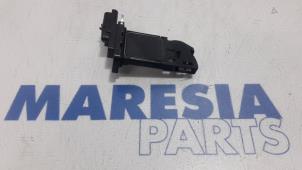 Used Airflow meter Peugeot 2008 (CU) 1.5 BlueHDi 100 Price € 30,00 Margin scheme offered by Maresia Parts
