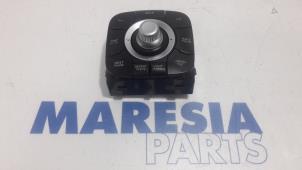 Used Navigation control panel Renault Megane III Grandtour (KZ) 1.5 dCi 90 Price € 35,00 Margin scheme offered by Maresia Parts