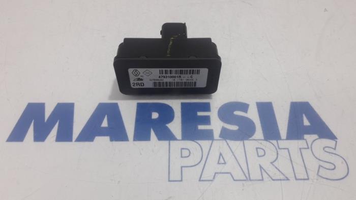 Usagé Ordinateur ESP Renault Megane III Grandtour (KZ) 1.5 dCi 90 Prix € 19,50 Règlement à la marge proposé par Maresia Parts