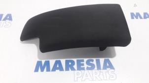 Used Armrest Renault Megane III Grandtour (KZ) 1.5 dCi 90 Price € 50,00 Margin scheme offered by Maresia Parts