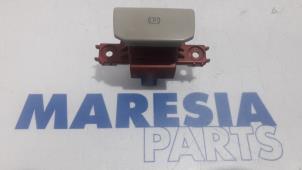 Used Parking brake switch Peugeot 508 (8D) 2.0 Hybrid4 16V Price € 35,00 Margin scheme offered by Maresia Parts