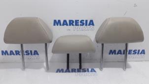 Used Headrest set Peugeot 508 (8D) 2.0 Hybrid4 16V Price € 157,50 Margin scheme offered by Maresia Parts