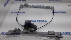 Used Window mechanism 4-door, front right Renault Kangoo/Grand Kangoo (KW) 1.6 16V Price € 50,00 Margin scheme offered by Maresia Parts