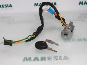 Gebrauchte Zündschloss + Schlüssel Peugeot 206 (2A/C/H/J/S) 2.0 XS,XT HDi Preis € 40,00 Margenregelung angeboten von Maresia Parts