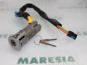 Gebrauchte Zündschloss + Schlüssel Peugeot 206 (2A/C/H/J/S) 1.4 HDi Preis € 40,00 Margenregelung angeboten von Maresia Parts