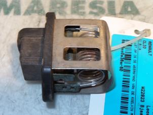 Used Heater resistor Renault Clio II (BB/CB) 1.6 Autom. Price € 20,00 Margin scheme offered by Maresia Parts