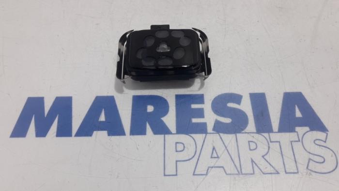 Begagnade Regnsensor Peugeot 308 (4A/C) 1.6 16V THP 150 Pris € 65,00 Marginaltabell erbjuds av Maresia Parts