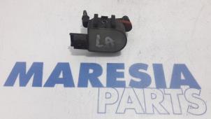 Używane Silnik reflektora Peugeot 508 (8D) 2.0 Hybrid4 16V Cena € 35,00 Procedura marży oferowane przez Maresia Parts