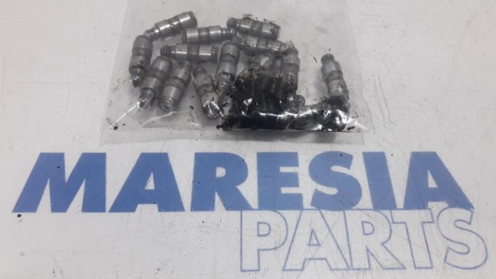 Used Tappet Fiat Doblo (263) 1.3 D Multijet Price € 60,50 Inclusive VAT offered by Maresia Parts