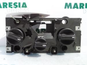 Usagé Panneau de commandes chauffage Alfa Romeo 146 (930B) 1.8 Twin Spark 16V Prix € 25,00 Règlement à la marge proposé par Maresia Parts