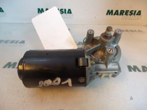Used Front wiper motor Alfa Romeo 146 (930B) 1.8 Twin Spark 16V Price € 25,00 Margin scheme offered by Maresia Parts