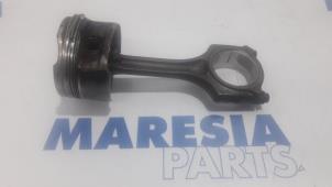 Usados Pistón Peugeot 3008 I (0U/HU) 1.6 VTI 16V Precio € 50,00 Norma de margen ofrecido por Maresia Parts