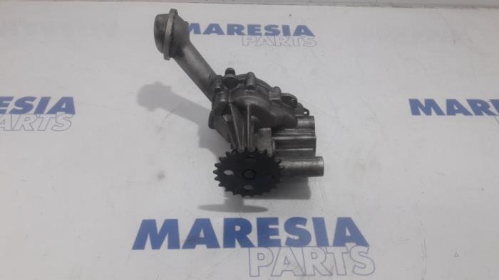 Gebrauchte Ölpumpe Renault Megane III Grandtour (KZ) 1.5 dCi 110 Preis € 50,00 Margenregelung angeboten von Maresia Parts