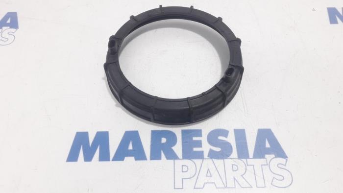 Usagé Pompe à carburant Peugeot 508 (8D) 2.0 Hybrid4 16V Prix € 10,00 Règlement à la marge proposé par Maresia Parts